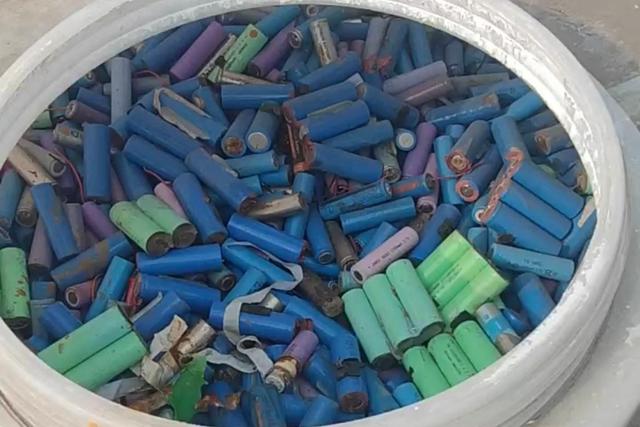 廢舊鋰電池的大批量處理，鋰電池?zé)峤庠O(shè)備的高產(chǎn)能