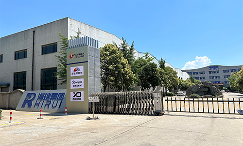 客戶參觀、考察鋰電池處理設(shè)備車間